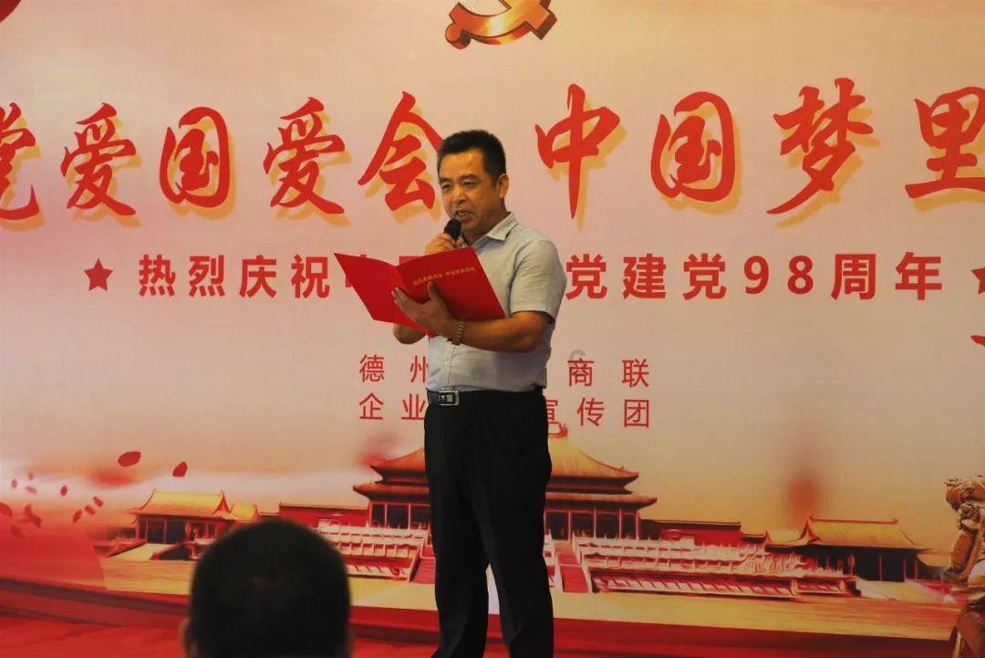 记者：里昂仍希望签回本泽马，切尔西也对他有意
